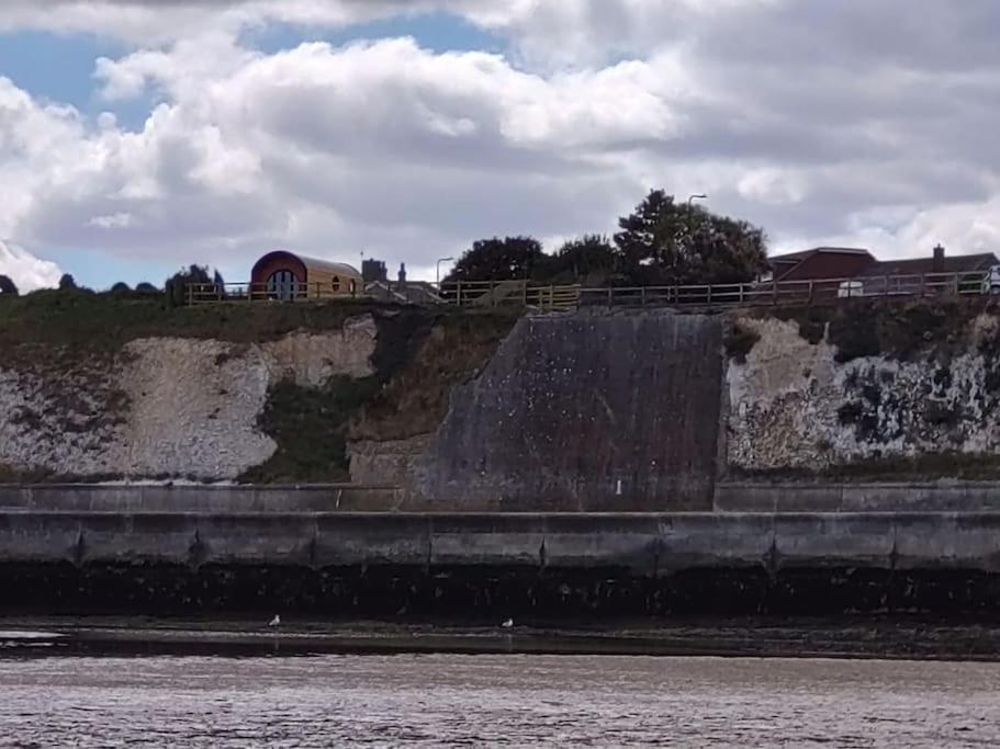 Spring Tide Cliff Top Glamping Pod With Direct Sea Views Birchington-on-Sea Extérieur photo