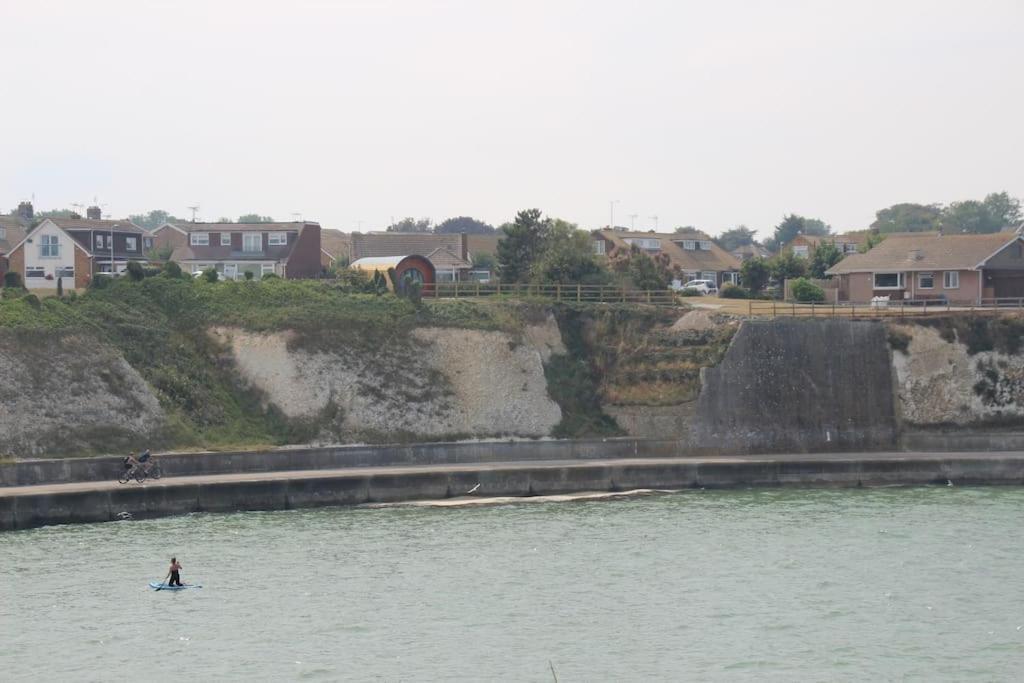 Spring Tide Cliff Top Glamping Pod With Direct Sea Views Birchington-on-Sea Extérieur photo